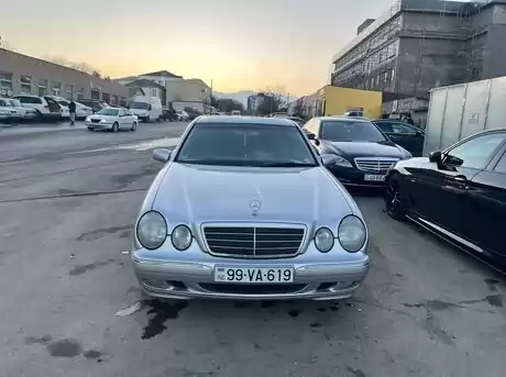 Mercedes E 280