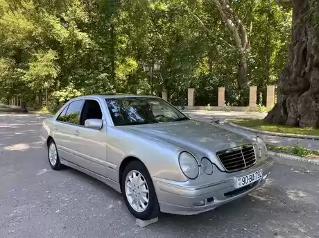 Mercedes E 320