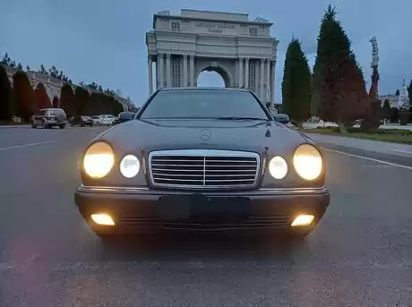Mercedes E 320