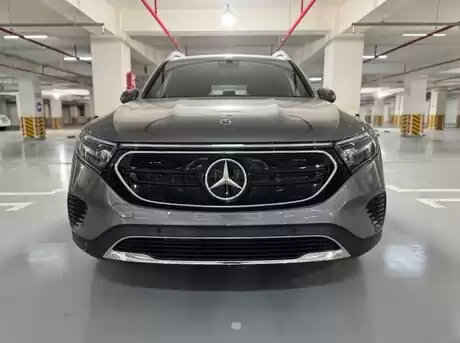 Mercedes EQB 250