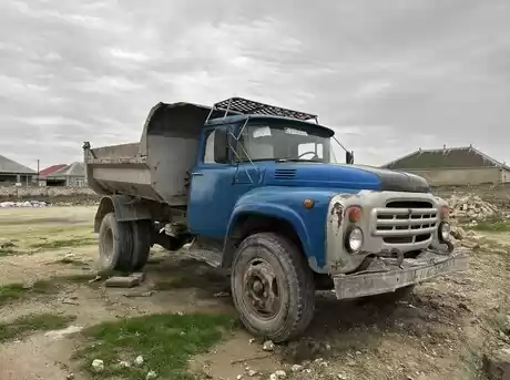 ZIL 130